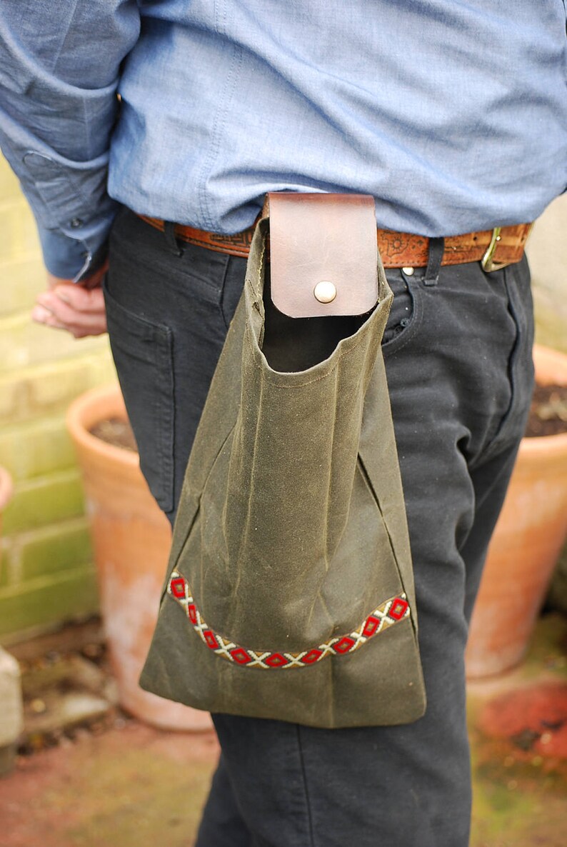 Bushcraft Foraging Belt Bag image 5