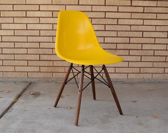 Original Charles Eames Bright Yellow fiberglass Side Chair by Herman Miller w/base