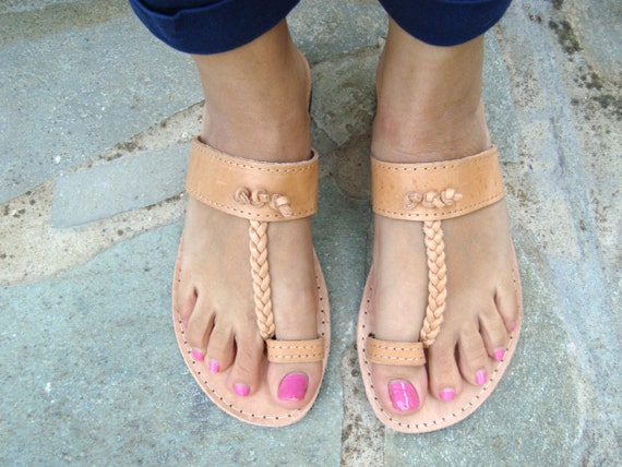 toe ring shoes