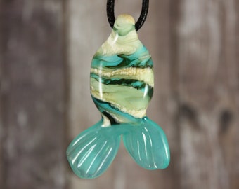 Sereia, pingente de cauda de sereia, colar de cauda de sereia, joias de sereia, sereia de vidro, pingente de vidro, cauda de sereia, barbatana de sereia, vidro exclusivo