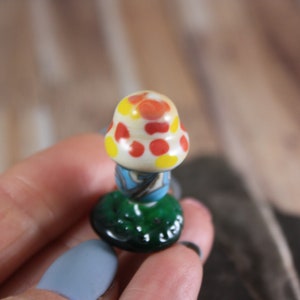 Miniaturowy grzyb, szklany grzyb, szklana miniatura, akcesoria do ogrodu wróżek, figurka do terrarium, miniaturowy szklany grzyb, mini grzyb