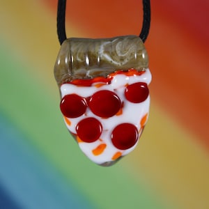 Pizza Necklace, Pizza Necklace, Pizza Pendant, Pepperoni Pendant, Glass Pizza, Pizza Jewelry, Food Necklace, Pepperoni Pizza, Pizza Pie