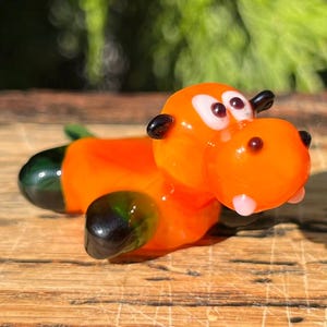Orange Glass Hippopotamus Figurine – Miniature Blown Glass Hippo – Murano Style Hippo Statue – Cute Animal Lover Gift – Glass Hippo Decor