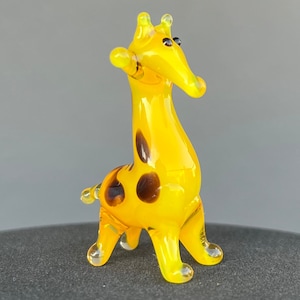 Miniature Glass Giraffe Figurine – Tiny Giraffe Sculpture – Blown Glass Animal – Small Art Glass Statue – Dollhouse Giraffe Collectible Gift