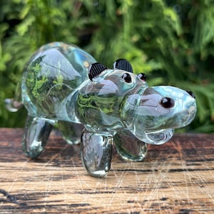 Clear Glass Hippopotamus Figurine – Blown Glass Hippo Sculpture – Miniature Murano Hippo – Collectible Glass Animal Statue – Hippo Gift Idea