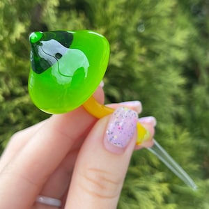 Green Glass Mushroom Figurine – Miniature Blown Glass Mushroom Sculpture – Murano Style Glass Decor – Plant Decoration – Unique Gift Idea