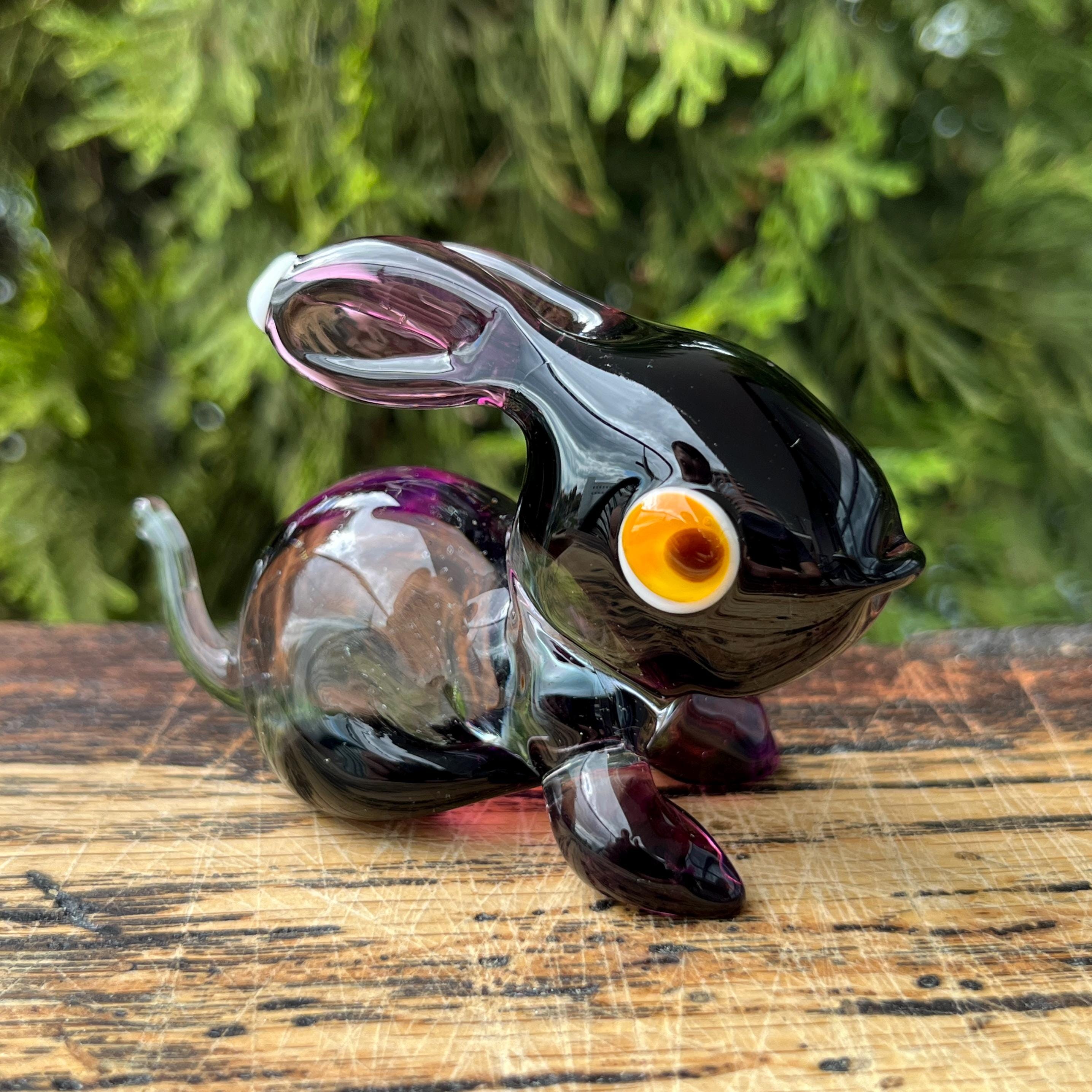 ガラスのウサギの置物：イースターのためのムラーノスタイルのウサギの