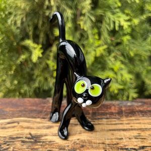 Black Glass Cat Figurine – Blown Glass Cat Sculpture – Miniature Glass Animal – Cat Lover Gift – Handmade Glass Cat Paperweight Decor