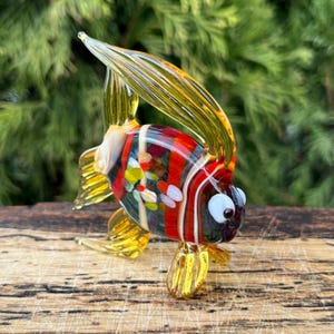 Figura de pez de cristal – Escultura de animal marino de cristal soplado – Miniatura de pez de cristal artístico – Decoración para pecera estilo Murano – Regalo para amantes de los peces