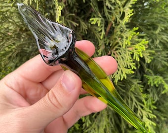 Gray Glass Calla Lily Figurine – Hand Blown Murano Style Flower – Vase Decor – Floral Gift for Mom