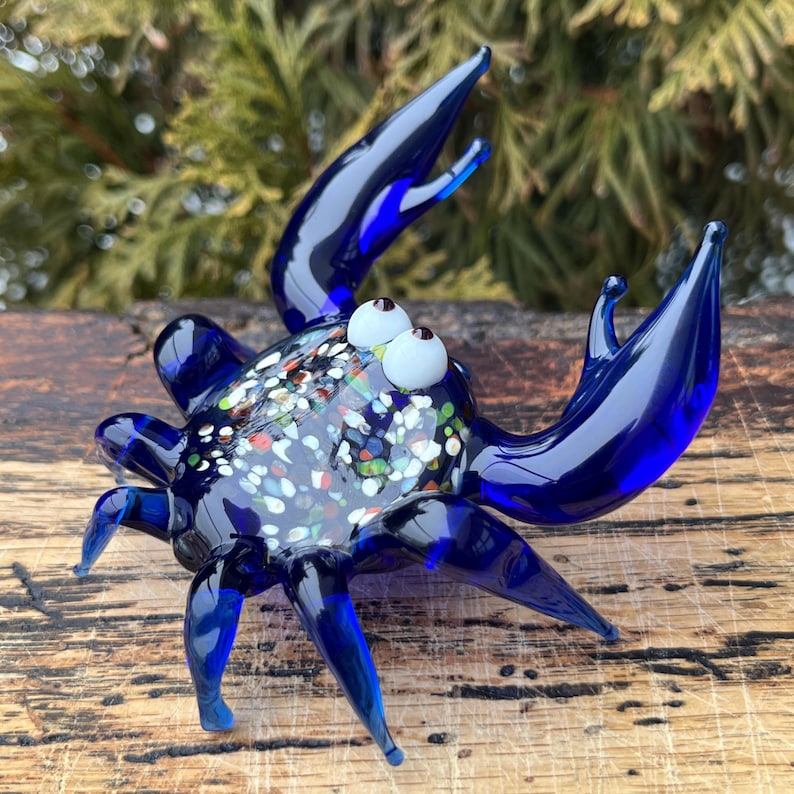 Blue Glass Crab Figurine – Hand Blown Murano Style Crab Sculpture – Ocean Decor – Crab Lover Gift image 2