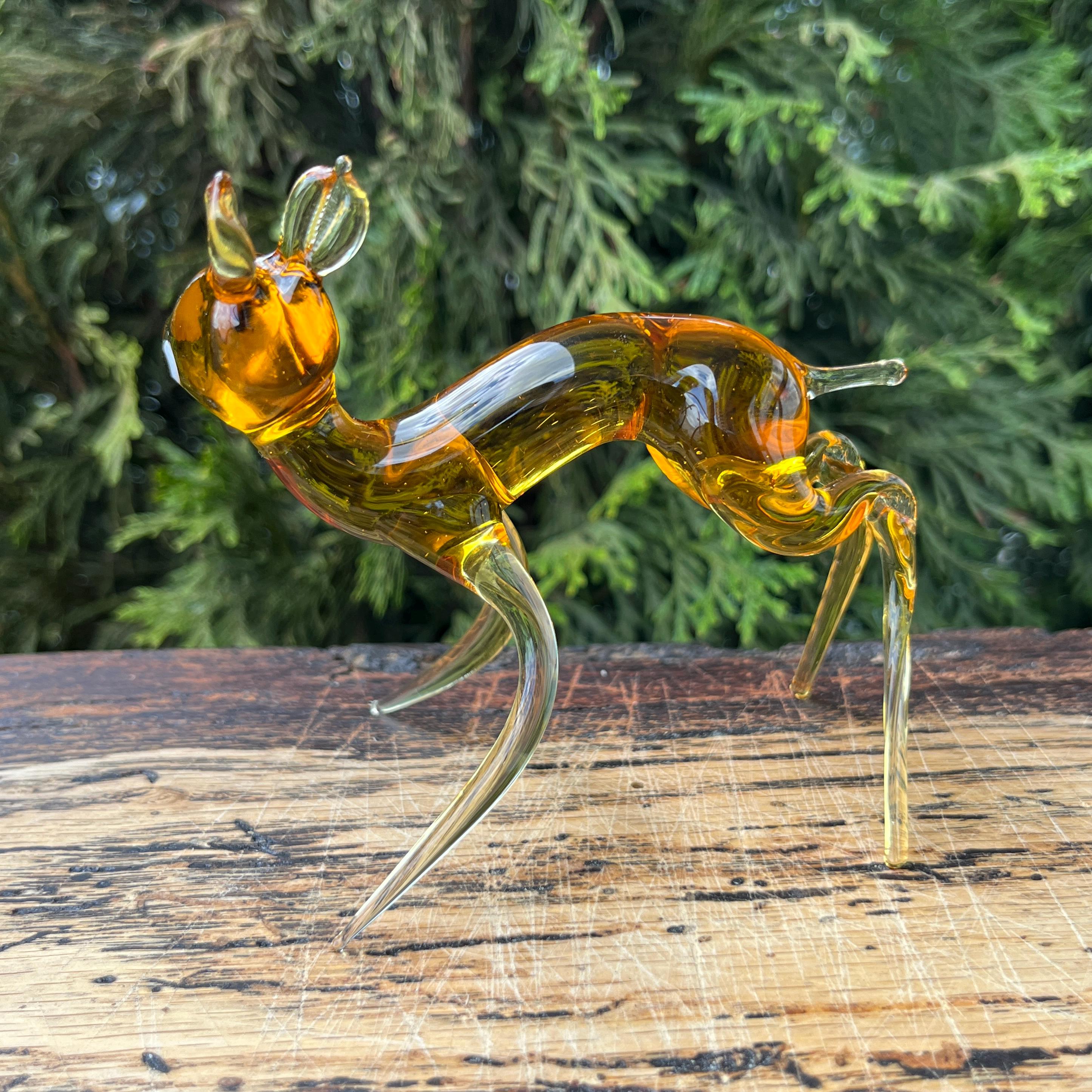 黄色のガラスの鹿の置物 - ガラスの鹿の彫刻 - 手作りのムラーノ