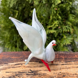 White Glass Dove Figurine – Blown Art Glass Bird Sculpture – Murano Style Miniature Dove – Collectible Glass Animal – Peace Dove Gift Decor