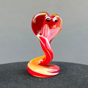 Glass Snake Figurine – Blown Miniature Snake Sculpture – Tiny Glass Reptile Decor – Micro Art Glass Snake – Dollhouse Animal Figurine