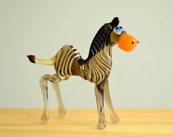 Blown Glass Zebra Figurine – Art Glass Zebra Sculpture – Murano Style Animal Paperweight – Miniature Zebra Decor – Unique Zebra Gift for Mom