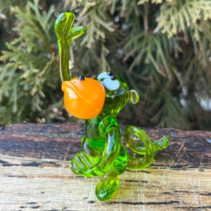 Statuetta di scimmia in vetro verde – Scultura di scimmia soffiata a mano – Decorazione di animali in vetro artistico – Regalo per gli amanti delle scimmie