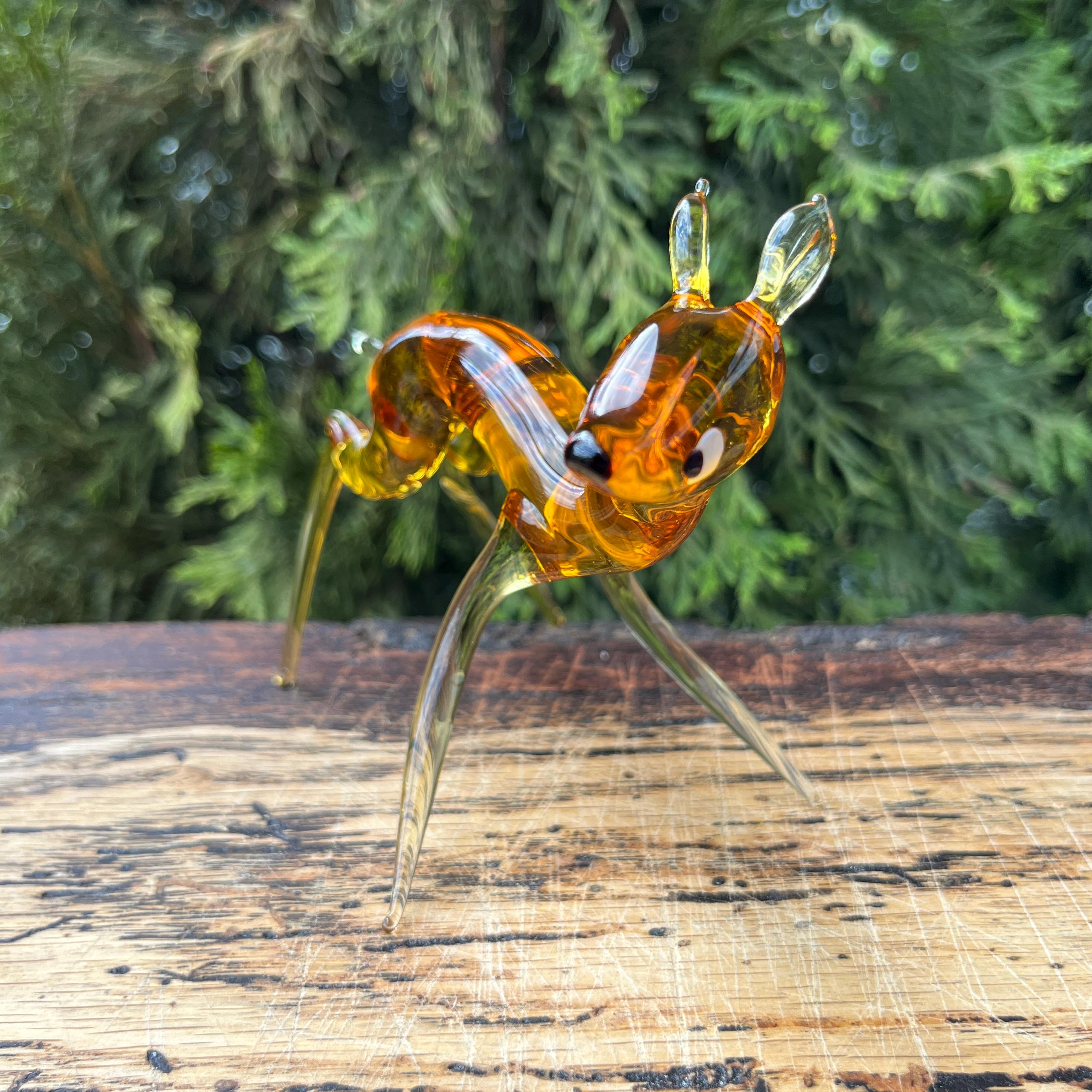 黄色のガラスの鹿の置物 - ガラスの鹿の彫刻 - 手作りのムラーノ