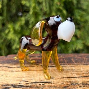 Glass Dog Figurine – Blown Glass Puppy Sculpture – Murano Style Miniature – Handmade Glass Animal Collectible – Unique Gift for Dog Lovers