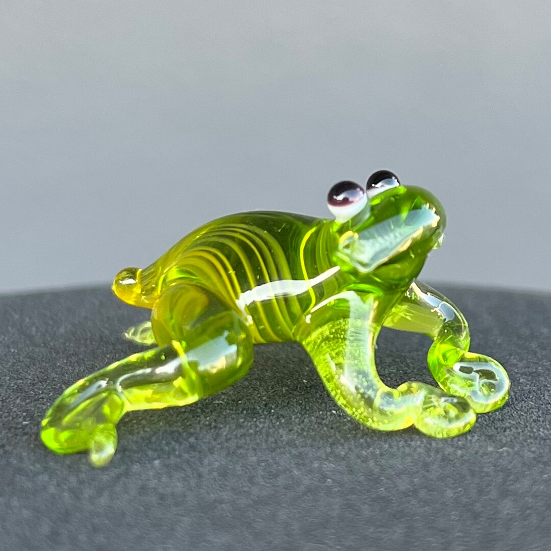 Blown Glass Frog Figurine – Miniature Green Frog Sculpture – Murano ...