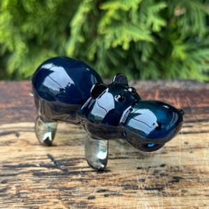 Blue Glass Hippopotamus Figurine – Murano Style Blown Glass Hippo Sculpture – Art Glass Animal – Unique Hippo Collectible Decor Gift
