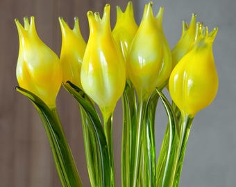 Gele glazen tulpenbloem – handgeblazen glazen bloemsteel – bloemen woondecoratie – tulp cadeau – vaas bloemdecoratie