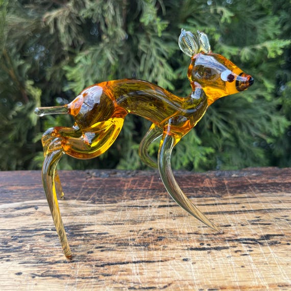 黄色のガラスの鹿の置物 - ガラスの鹿の彫刻 - 手作りのムラーノ