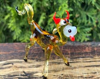 Yellow Glass Cow Figurine – Blown Art Glass Cow Sculpture – Miniature Animal Statue – Collectible Cow Paperweight – Gift for Cow Lovers