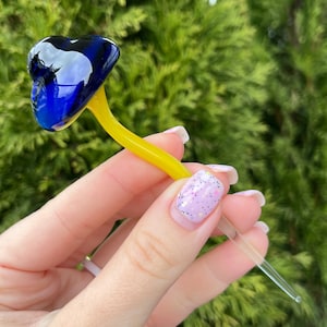 Blue Glass Mushroom Figurine – Miniature Blown Glass Mushroom Sculpture – Murano Style Decor – Small Glass Gift – Plant Decoration Ornament