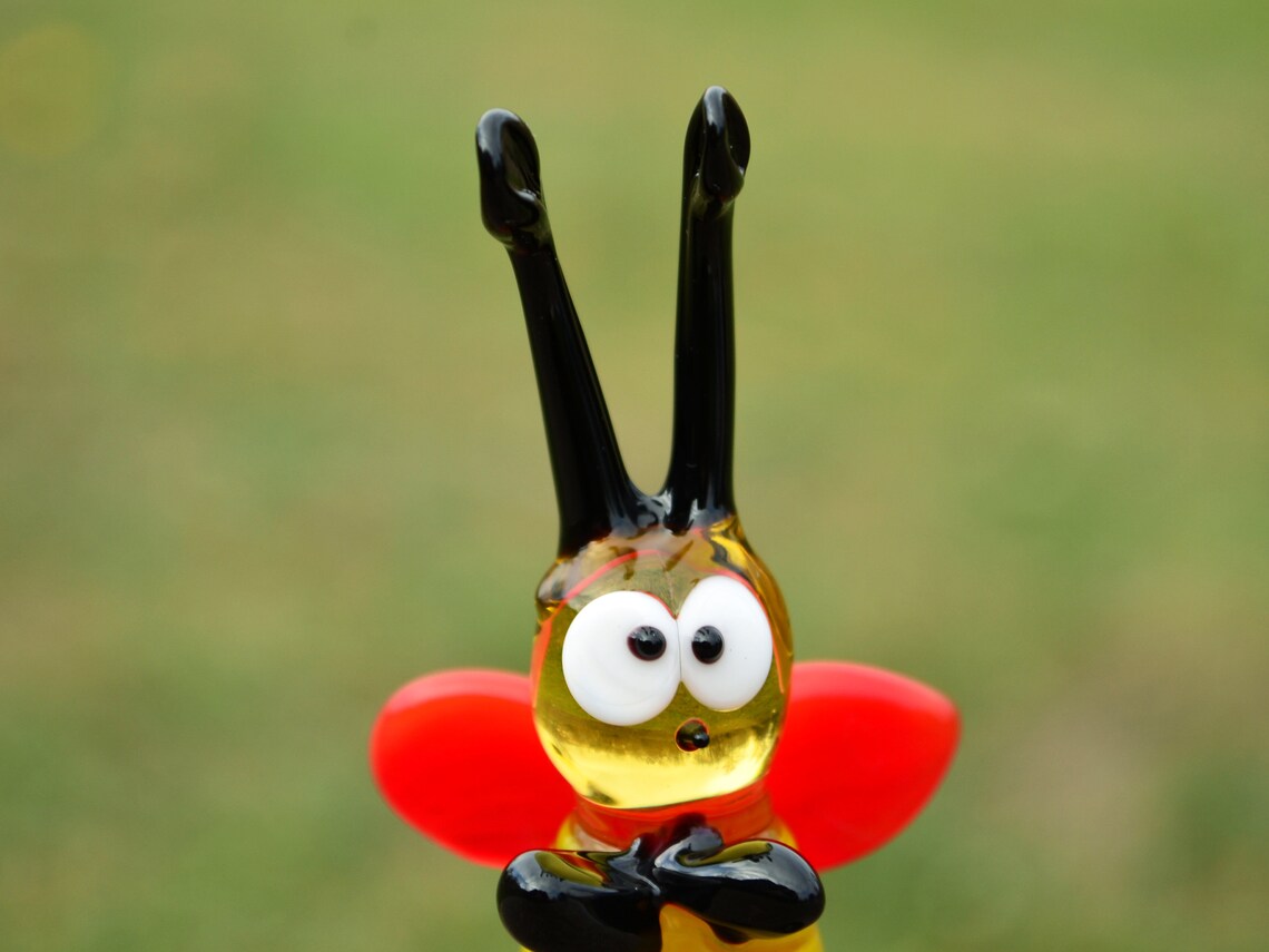 2x Bienen Figuren Set - Realistische PVC Insekten Für Deko & Lernen