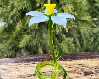 白いガラスの水仙の花の置物：机の上の花の彫刻 - Etsy 日本