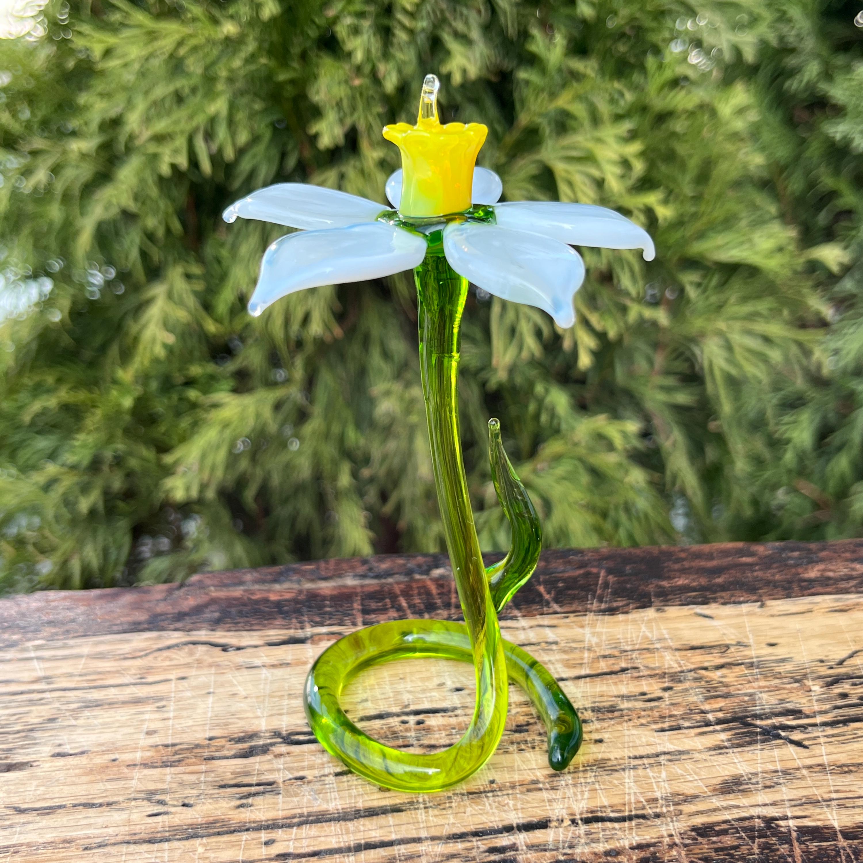 白いガラスの水仙の花の置物：机の上の花の彫刻 - Etsy 日本