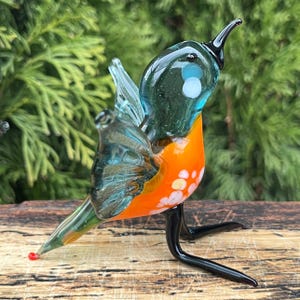 Handmade Glass Bird Figurine – Blown Glass Bird Sculpture – Murano Style Animal Figure – Collectible Bird – Bird Gift for Nature Lovers