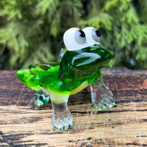 Blown Glass Frog Figurine: Handmade Murano Style Sculpture
