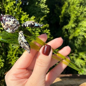 Purple Glass Iris Flower Figurine – Hand Blown Art Glass Flower – Floral Decoration – Gift for Mom or Lover – Murano Style Iris Sculpture