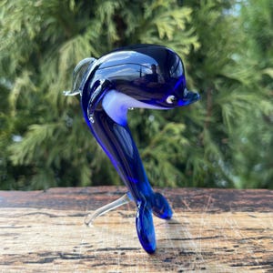 Blue Glass Dolphin Figurine – Blown Glass Dolphin Sculpture – Ocean Animal Art – Coastal Home Decor – Beach Themed Gift - Dolphin Gift Ideas