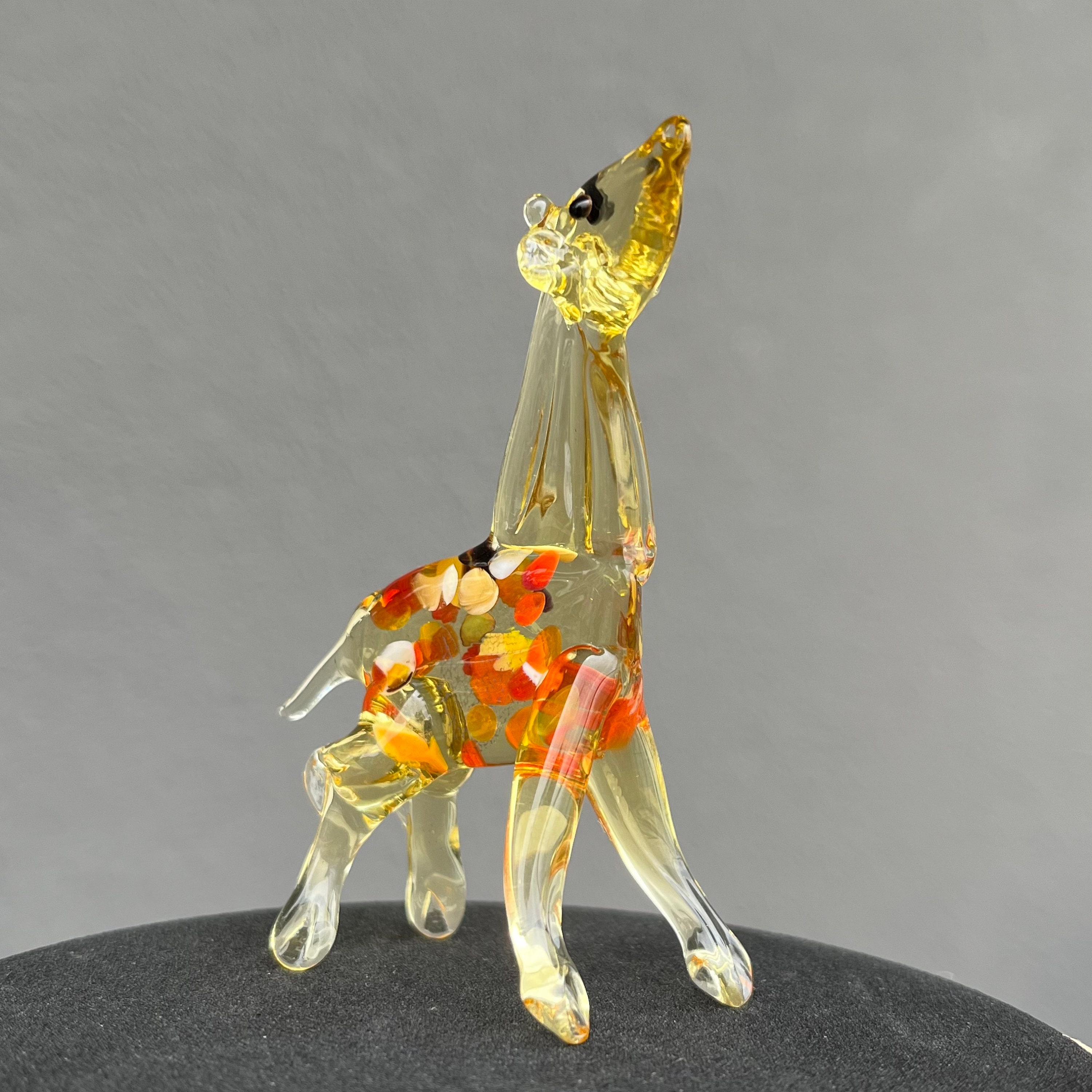 黄色のガラス製キリンの置物、手吹きムラーノスタイルのミニチュア