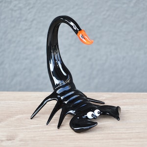 Glass Scorpion Figurine – Hand Blown Glass Scorpion Sculpture – Miniature Scorpion Gift – Zodiac Scorpion Decor – Murano Style Collectible