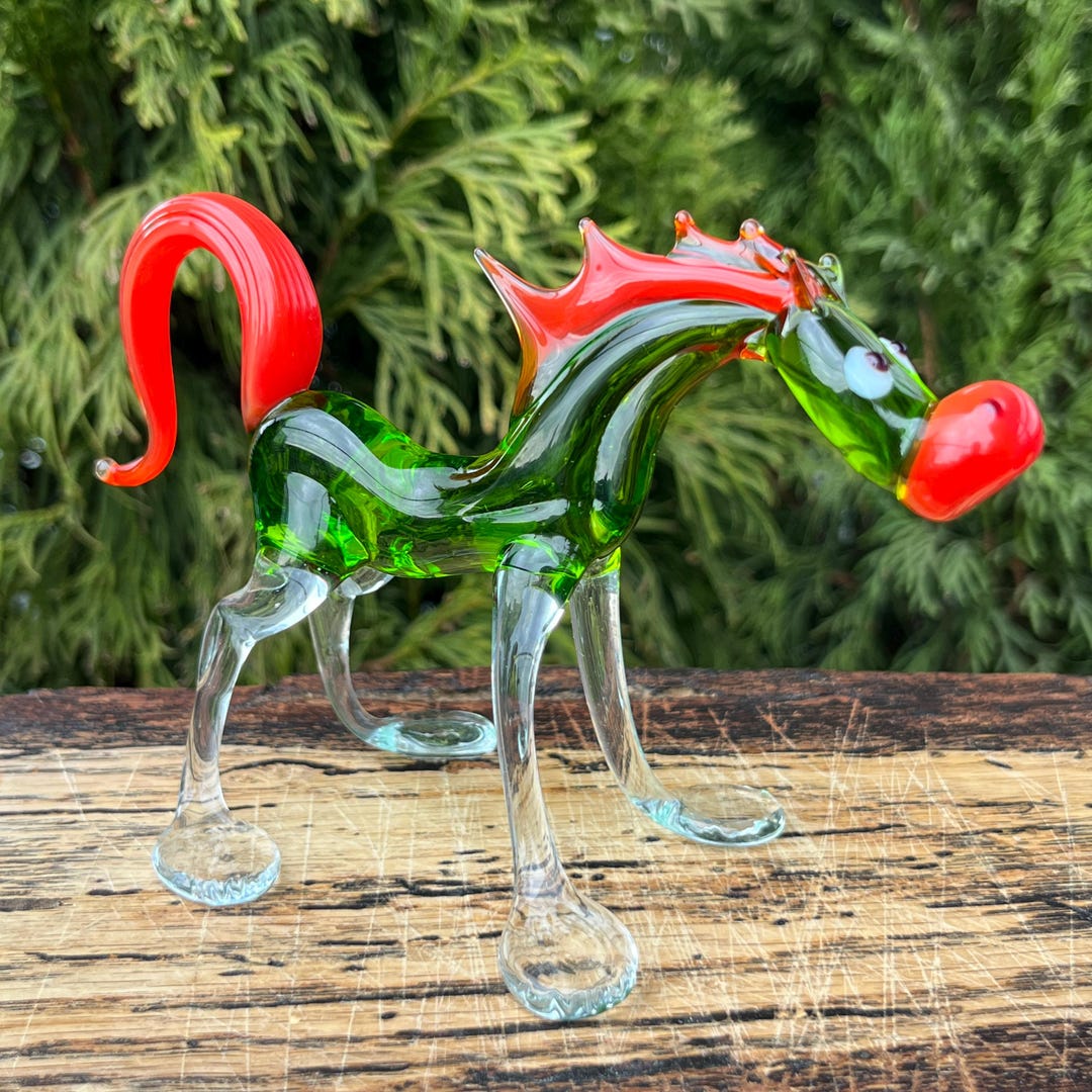 グリーンガラスの馬の置物 - ムラーノスタイルのコレクター向け動物