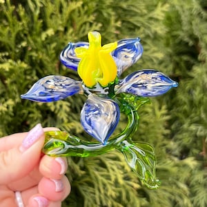 Blue Glass Flower Figurine – Blown Glass Flower Sculpture – Art Glass Blue Flower – Murano Style Glass Gift – Handmade Glass Flower Stand