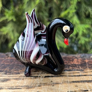 Glass Black Swan Figurine – Blown Glass Swan Sculpture – Murano Style Bird – Miniature Glass Animal – Unique Collectible Gift for Swan Lover