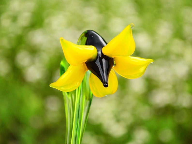 Smal Glass Iris Flowers Figurine Blown Iris Flower Yellow Decoration Sculpture Art Glass Flower Murano Yellow Flower Garden Iris Ornaments Art Collectibles Glass Art Minyamarket Com