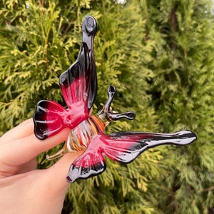Red Glass Butterfly Figurine – Fused Glass Animal Sculpture – Garden Decor Gift for Mom or Sister – Miniature Butterfly Art – Handmade Gifts