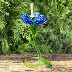 Blue Glass Flower Figurine – Handmade Garden Flower Sculpture – Glass Floral Gift for Girl or Mom – Murano Style Flower Decor – Unique Gift