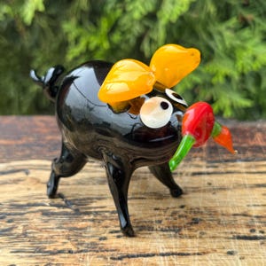 Glass Pig Figurine – Blown Glass Pig Sculpture – Miniature Murano Piggy – Tiny Animal – Cute Art Glass Pig – Collectible Farm Decor