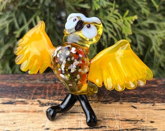 黄色のガラスのフクロウの置物、ミニチュア手吹きガラスの鳥の彫刻 