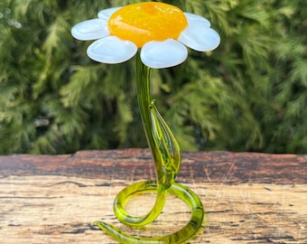 White Glass Daisy Figurine – Blown Glass Flower Stand – Floral Decor – Mini Flower Sculpture – Gift for Her