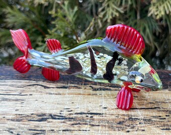 赤い吹きガラスの魚の置物 - ムラーノスタイルのアートガラス水槽の