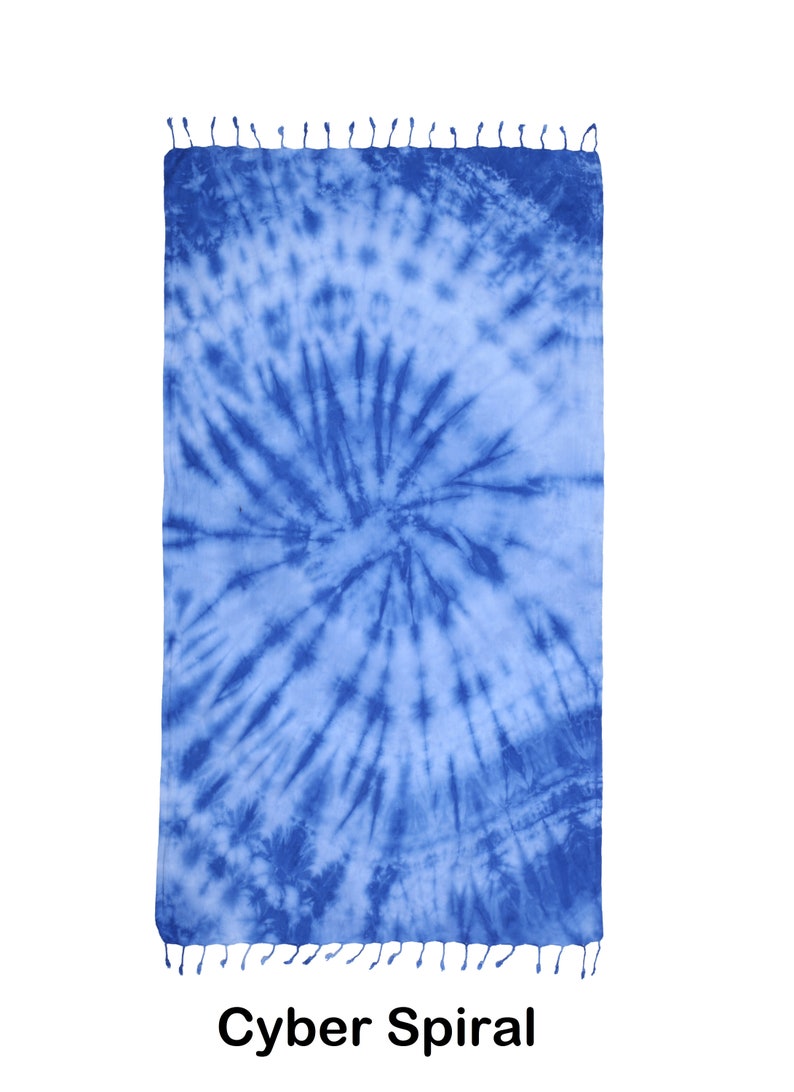 Tie-Dye Turkish Towel: Stylish and Functional Beach Companion