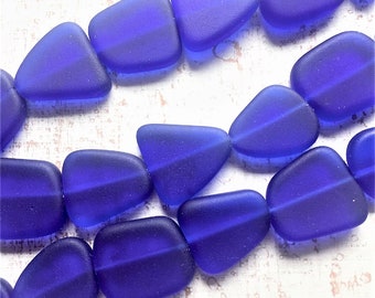 Royal blue glass beads, cultured sea glass, one strand, 6 pieces. Rumbled glass beads. Blue triangle shape. Summer theme. Faux sea glass.