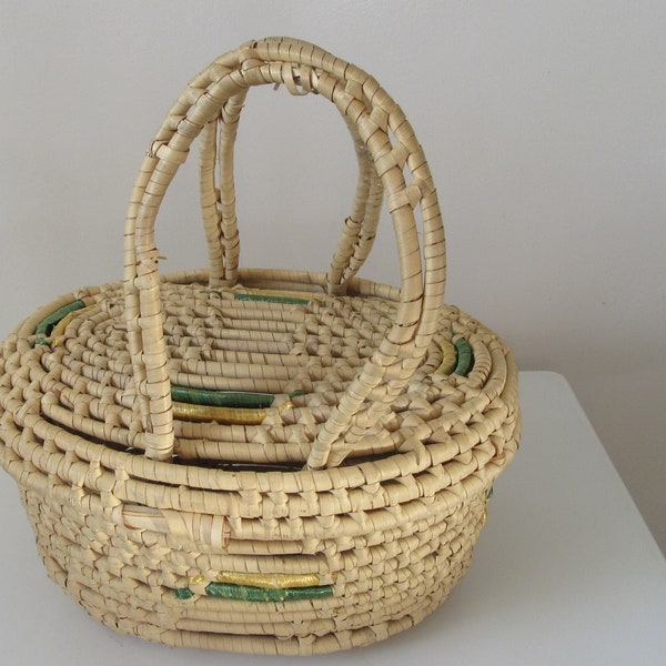 Vintage Gift. 1970 Wicker Sewing Basket. Knitting Craft Sewing Basket with Lid and Handles. Retro Sewing Basket. Retro Wicker Basket and Lid